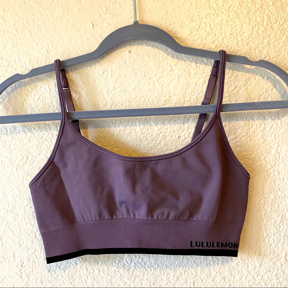 Lululemon sports bra size 4